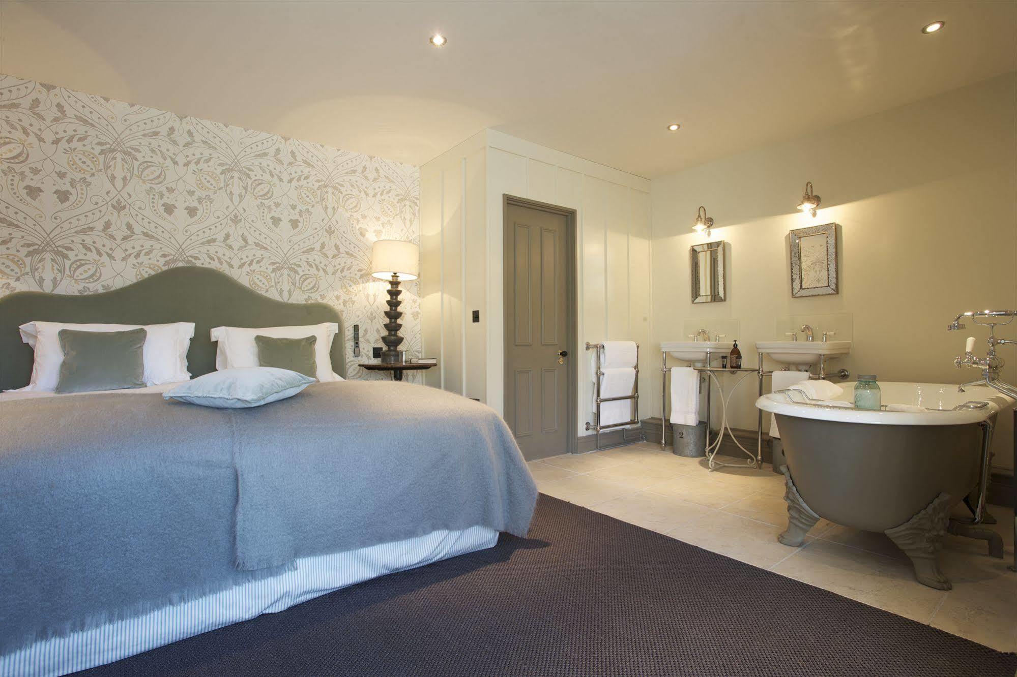 The Wheatsheaf Inn Bourton-on-the-Water Esterno foto